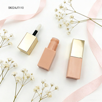 Tube de brillant à lèvres carré de luxe avec applicateur brosse souple, couleur personnalisée, emballage vide pour gloss à lèvres