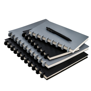 Cuaderno de tareas universitarias calientes Papel reemplazable Impresión negra a pedido Encuadernación de hojas sueltas Hebilla de hongo Material de cubierta de PP - Product Image 1
