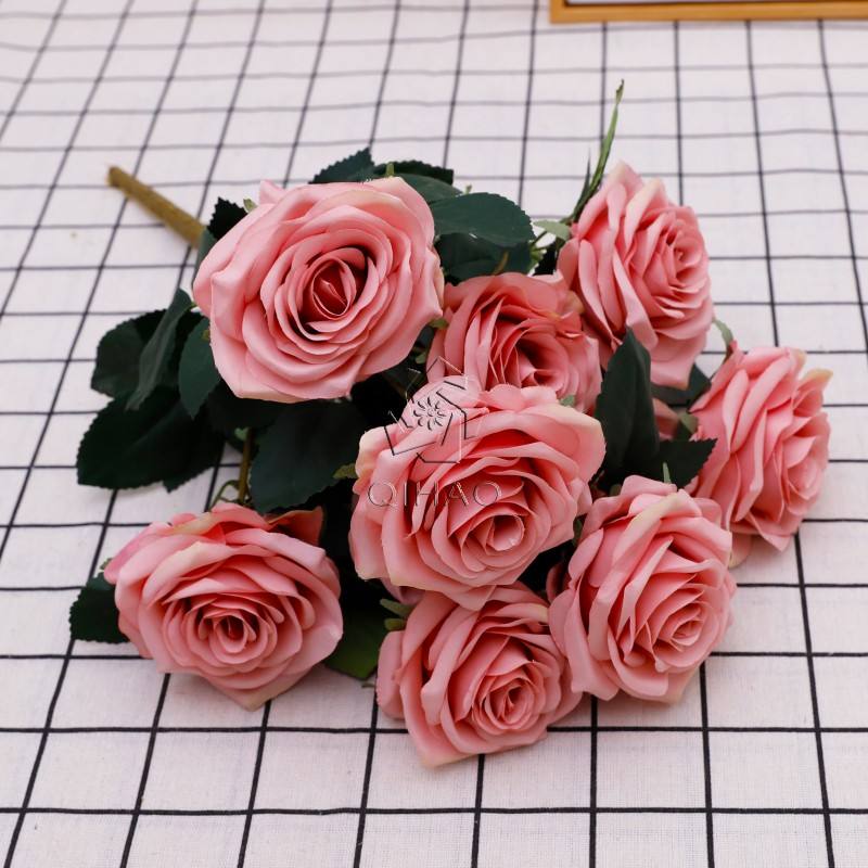 สีชมพูเข้ม