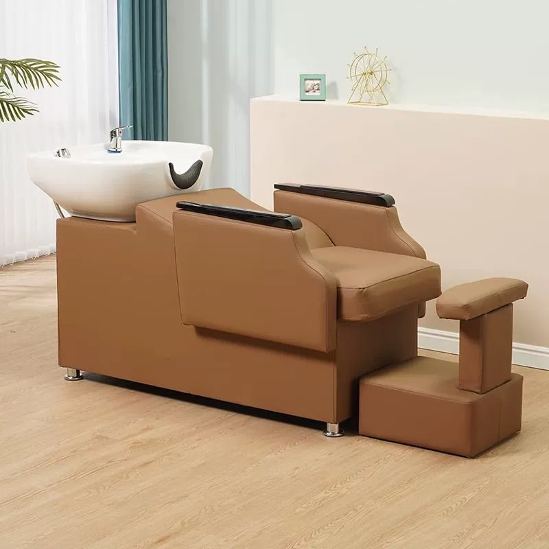 สีน้ำตาล