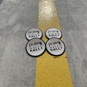 Parches de PVC Suave 3D Personalizados con Logotipo, Parches de PVC Tácticos Impresos con Relieve Térmico, Parches Reflectantes de PVC Moldeados en Goma para Prendas - Product Image 1