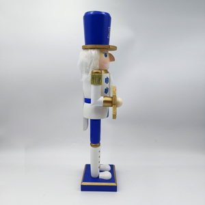 Les décorations en bois de pin sont emballées séparément dans une boîte pratique. Articles de Noël bleus, <span class=keywords><strong>Casse</strong></span>-<span class=keywords><strong>Noisette</strong></span> - Product Image 6