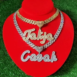 Collar con colgante de letra chapado en oro elegante y de alta calidad, con cadena premium para uso diario, disponible a precio de exportación. - Product Image 2