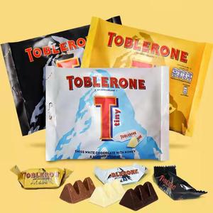200g de <span class=keywords><strong>chocolat</strong></span> suisse en triangle mini Toblen, <span class=keywords><strong>chocolat</strong></span> au lait <span class=keywords><strong>blanc</strong></span>, en-cas - Product Image 3
