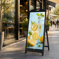 Pantalla LED para Exteriores P2.5 Legible Bajo la Luz Solar, Resistente a la Intemperie IP65, Soporte de Pie Independiente, Cartel Digital para Restaurante