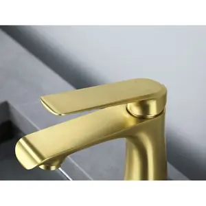 Bathroom Washstand Basin Faucet With Brass Spool Single Handle Design Hot/Cold Water Mixer