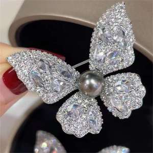 เข็มกลัดรูปผีเสื้อประดับมุกน้ำทะเลตาฮิติ คอลเลคชั่นฤดูร้อน Hao Shi รุ่นใหม่ ตกแต่งด้วยเครื่องประดับสีดำ - Product Image 3