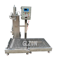 Machine de remplissage automatique de fûts de produits chimiques industriels