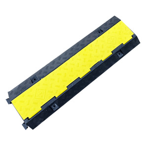 केबल सुरक्षा, निर्माण स्थल, कॉन्सर्ट, चरण तार सुरक्षा उपकरण केबल 3 चैनल पीवीसी रैंप - Product Image 4