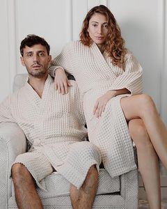 100% coton gaufré Kimono peignoir <span class=keywords><strong>pour</strong></span> hommes et femmes Style de luxe vêtements de loisirs confortables poches fonctionnelles Robe de Relaxation confortable - Product Image 5