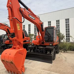 Excavatrice sur pneus d'occasion Doosan DH150W-7 de 15 tonnes, équipement de construction routière municipale et de terrassement. - Product Image 2