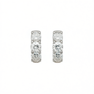 Orecchini E4199 in Oro Bianco con Diamanti Taglio Brillante Rotondo Colore D Naturali Classici da Donna per Uso Quotidiano - Product Image 1