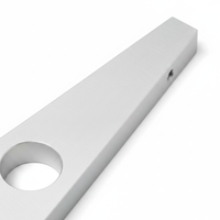 Support triangulaire en aluminium 6061 usiné CNC, finition blanche, composant de support industriel personnalisé