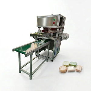 Machine d'emballage automatique de savon de toilette, machine d'emballage en film plastique transparent, machine d'emballage de savon de lessive en film étirable - Product Image 1