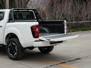 Nissan <span class=keywords><strong>Navara</strong></span> 2026 Pick-up 2.3T Essence Diesel Automatique Manuelle 4x4 Moteur Turbo Double Cabine 5 Places Personnalisée à Prix Abordable - Product Image 6