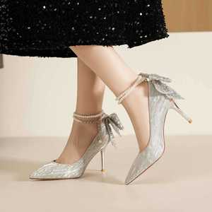 6681Y-012 Zapatos de Novia con Tacón de Aguja y Punta Puntiaguda, Correa de Tobillo con Perlas, Decoración de Lazo con Brillo Plateado, Forro de Satén - Product Image 2