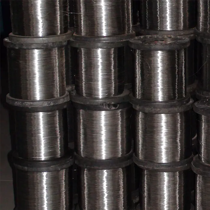 ワイヤー巻線タイバンドリングマシンストラップテープナイロンロッキングタイバインディングテープ用の黒/白のカラーツイストタイワイヤー