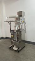 Équipement d'emballage automatique vertical en acier inoxydable pour l'emballage de noix, granulés, liquides et huiles comestibles en sachets