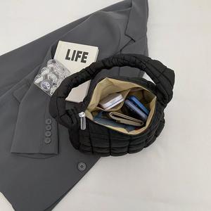 时尚女士云肩包大容量尼龙带字母按钮拉链线图案 - Product Image 3