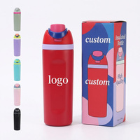 Bouteille d'eau portable en acier inoxydable 304 à double paroi isolée de 24 oz avec logo personnalisé, couvercle à paille et poignée pour les sports de plein air