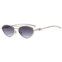 Lunettes de vue avec verres solaires, au style rétro, élégant et sophistiqué, incarnant un look tendance.