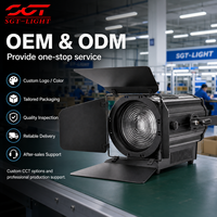 Projecteur LED Fresnel 300W DMX512 3200K 5600K CRI 95 Ventilateur Silencieux Zoom Manuel Lumière de Scène Professionnelle pour Diffusion