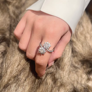 ひまわりモアッサナイトリング 925スターリングシルバー 婚約 結婚式用 フローラルクラスター ラウンドカット VVS GRA認定 女性へのギフト - Product Image 4