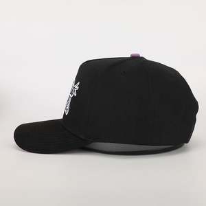 Casquette de baseball logo personnalisé avec de légères courbes et des arcs formels broderie bouffante tissu sportif de haute qualité pour un usage professionnel - Product Image 3