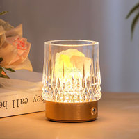 Lampe de table d'intérieur nordique minimaliste moderne Emballage personnalisé Vase sans fil à piles rechargeables Lampe de bureau pour la chambre