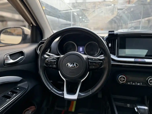 <span class=keywords><strong>Stonic</strong></span> Modèle 1.4L Édition Confort Automatique SUV de haute qualité et économique Économique en carburant Configuration pratique - Product Image 4