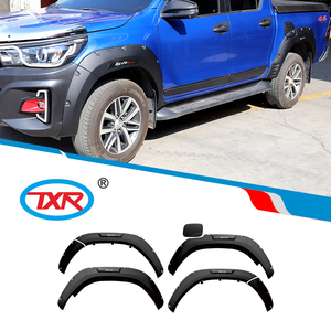 Accessoires extérieurs automobiles d'usine : Élargisseurs d'ailes TXR avec design boutonné pour <span class=keywords><strong>Toyota</strong></span> Hilux 2015-2020 - Product Image 6