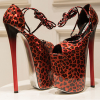 Sandales à talons hauts imprimé léopard, talons fins 22 cm, sexy, à découpe, bouche de poisson, avec anneaux de cheville, sandales surdimensionnées amusantes, sandales de lit alternatives