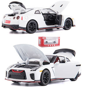 Escala 1/32 <span class=keywords><strong>GTR</strong></span>, juguetes fundidos a presión abiertos de cuatro puertas, coche de Metal de plástico, modelo de aleación extraíble con sonido y luz - Product Image 1