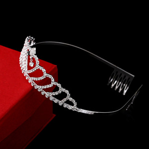 Hafif Lüks Rhinestone Kafa <span class=keywords><strong>Band</strong></span>ı Kalp şeklinde Elmas Taç Saç <span class=keywords><strong>Band</strong></span>ı Gümüş Renk Alaşım El <span class=keywords><strong>Band</strong></span>ı Düğün/Doğum Günü için - Product Image 4