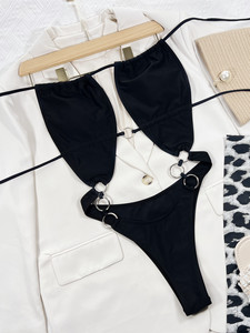 <span class=keywords><strong>Maillot</strong></span> <span class=keywords><strong>de</strong></span> <span class=keywords><strong>bain</strong></span> monokini une pièce noir, style mode uni, avec découpes, bandage, anneau métallique et coussinet <span class=keywords><strong>push</strong></span>-<span class=keywords><strong>up</strong></span>, pour la plage - Product Image 4