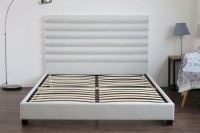 Base de Cama Moderna Tapizada en Terciopelo Gris, Tamaño Queen, Plataforma, Fácil Montaje, Ideal para Apartamentos de Alquiler
