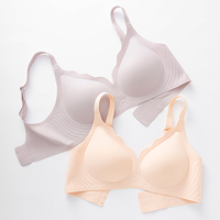 Prix d'usine Marque privée Soutien-gorge bralette à bonnets moulés en gel souple, confortable, sans armatures, sans coutures, grandes tailles pour femmes, vente en gros
