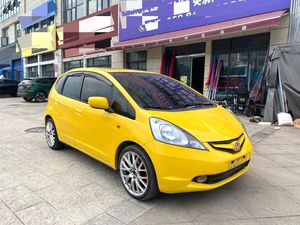 Honda Fit Hatchback d'<span class=keywords><strong>occasion</strong></span> pas cher 1.5L 5AT Essence LHD 120CV 145Nm Siège Magique Véhicule d'<span class=keywords><strong>occasion</strong></span> fiable à vendre - Product Image 2