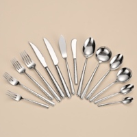 Ensemble de couverts modernes en acier inoxydable 304 à manche martelé pour mariages - Vaisselle durable résistante au lave-vaisselle pour restaurants (cuillère, fourchette, couteau)