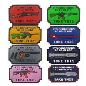 Parche Táctico 3D de PVC Suave con Diseño de Dibujos Animados '<span class=keywords><strong>Es</strong></span> Peligroso Ir Solo', Insignia de Moral con Gancho y Bucle para Mochila - Product Image 1