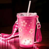 Lanière lumineuse en plastique avec logo personnalisé, gobelet LED lumineux activé par le liquide avec sangle, gobelet de 12/14/16 oz pour bar, décoration de fête