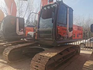 Excavateur Hitachi ZX200 d'occasion pelleteuse sur chenilles avec composants centraux moteur pompe boîte de vitesses PLC - Product Image 4