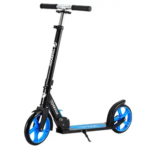 2023 nouveau scooter 2 roues de couleur personnalisée de conception pour scooter d'acier pu réglable en hauteur d'adolescent