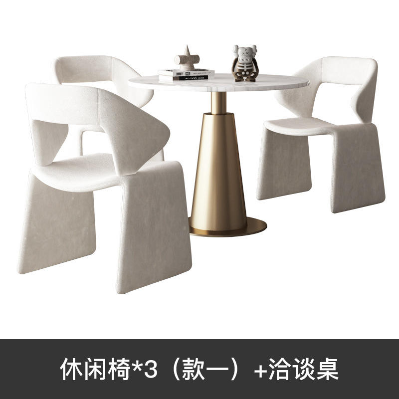 Une table ronde avec 3 chaises, 60