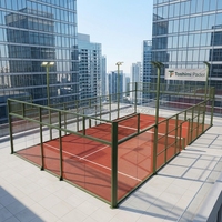Nouveau service de personnalisation complète amélioré, lampadaire LED de marque Turf avec rembourrage en mousse double densité pour club sportif, terrain de padel.