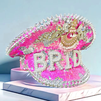 Casquettes de fête en gros, 3 MOQ, rose vif, à sequins, style chapeau de capitaine, avec couronne de perles et strass, pour enterrement de vie de jeune fille, mariage, plage et extérieur