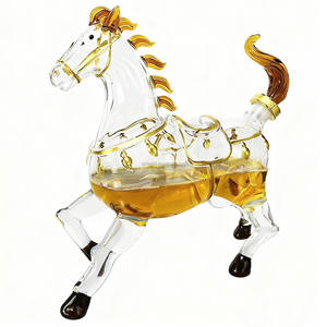 בקבוקי זכוכית שקופים בצורת סוס מוזהב לסיטונאות במפעל, בקבוקי ויסקי 1000 מ\\\"ל, בקבוקי יין ומשקאות חריפים - Product Image 5