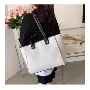 Sac seau pliable grande capacité avec fermeture éclair, sac à bandoulière portable à chaîne, sac fourre-tout diagonal quotidien pour femme - Product Image 4