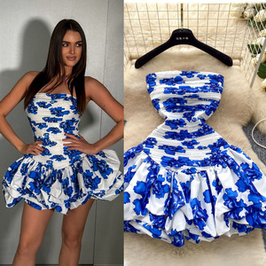 Gonna a pieghe elasticizzata con spalle arricciate e orlo a balze, stile vacanza francese, invernale, senza spalline, per donna - Product Image 3