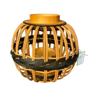 Großhandel Natürliche Rattanlampe Bambus Laterne Vintage-Lampe für Badezimmer Wohnzimmer handgewebt in Vietnam Fabrik